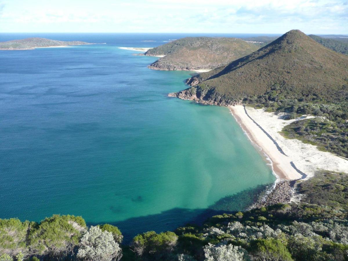 Dutchie'S Dream - Glorious Views And Opposite Dutchies Beach Nelson Bay Esterno foto